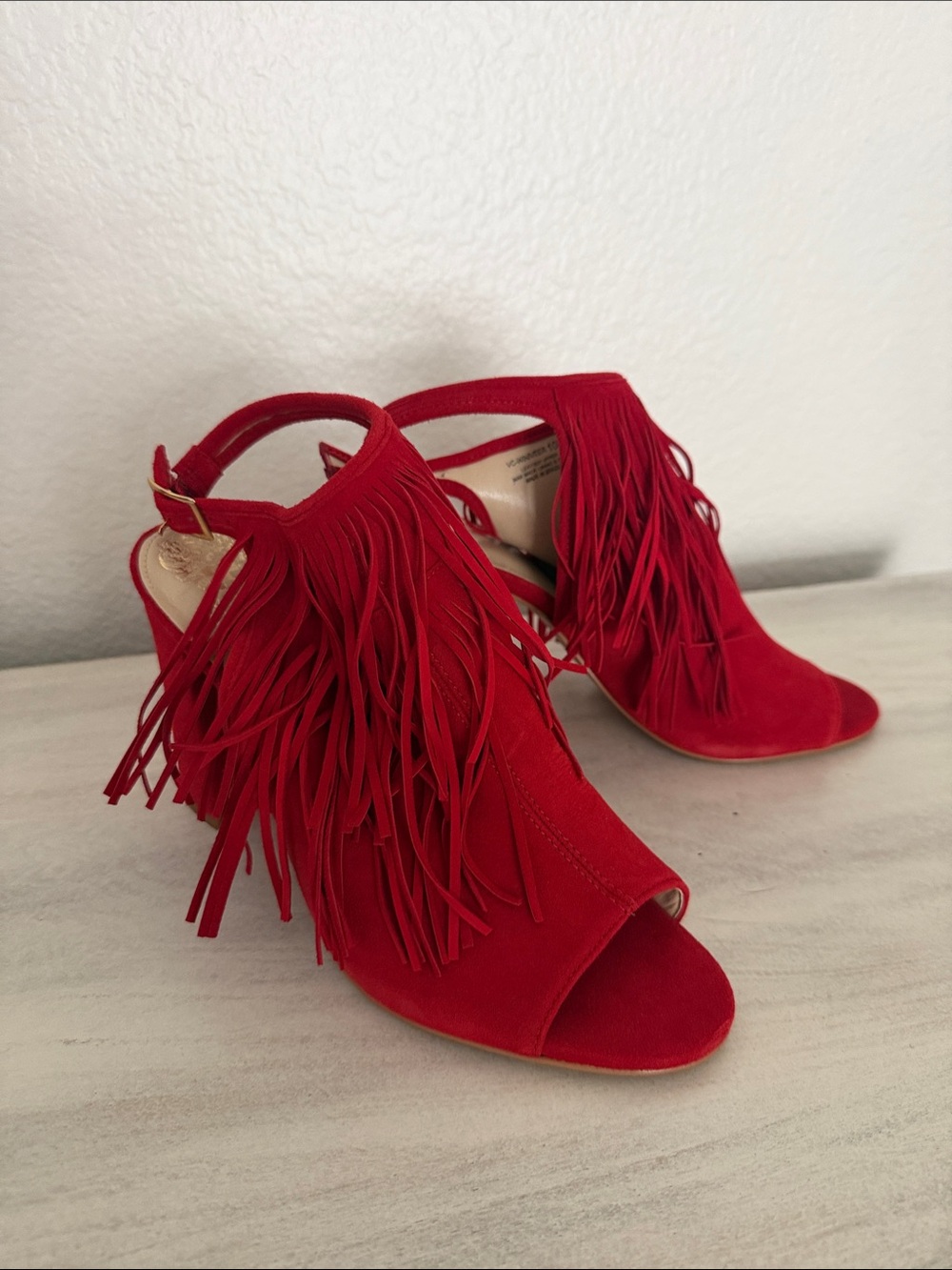 Vince Camuto Winveer Red Suede Fringe Peep-Toe Block Heels Size 10 - Picture 2 of 9